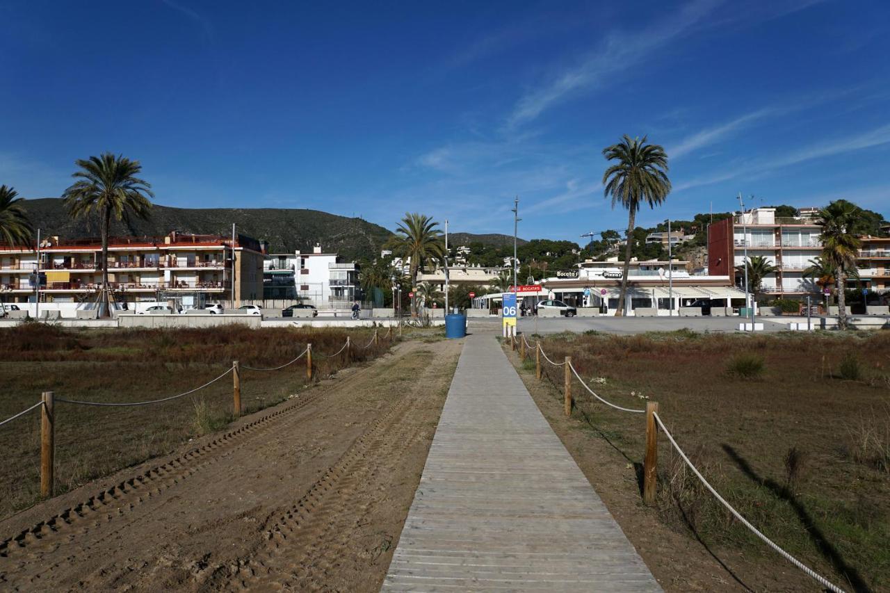 Appartamento Beach Club House Castelldefels Esterno foto