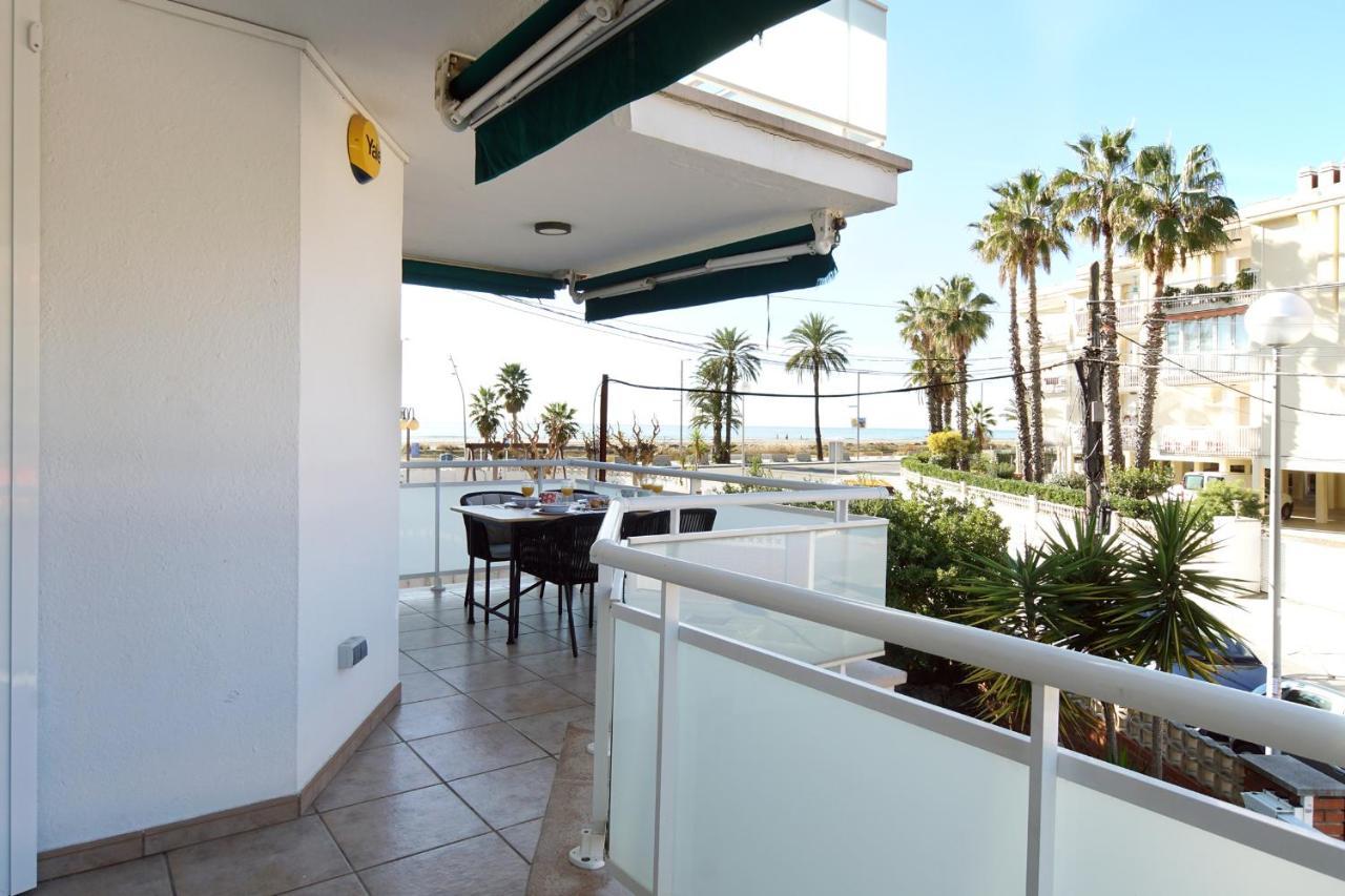 Appartamento Beach Club House Castelldefels Esterno foto